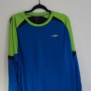 Umbro Jersey Mens XL Black and Green Sports Shirt